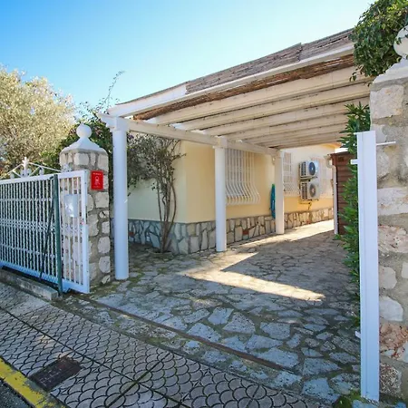 Villa Nova Ql *